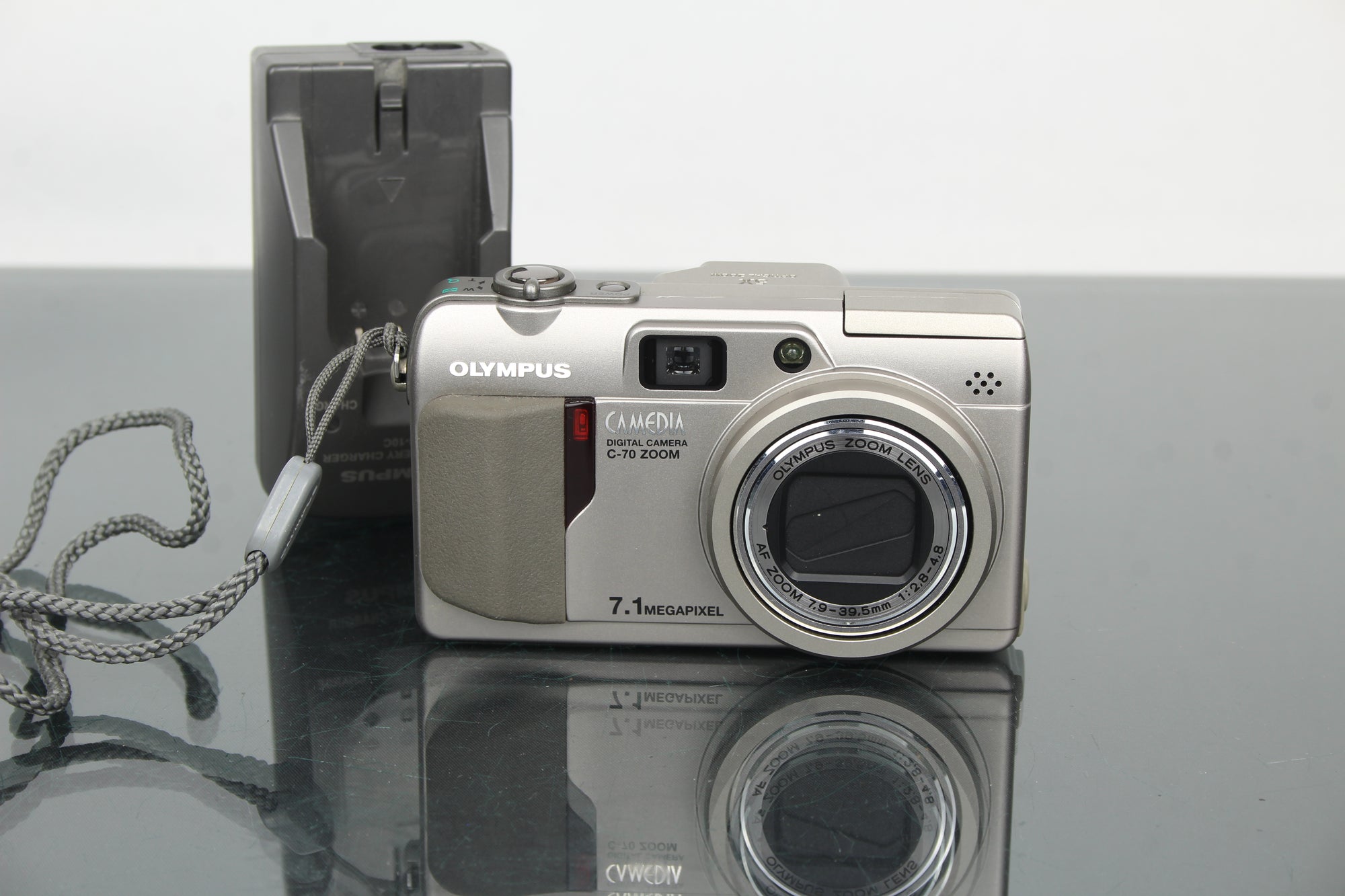 Olympus C-70 Zoom