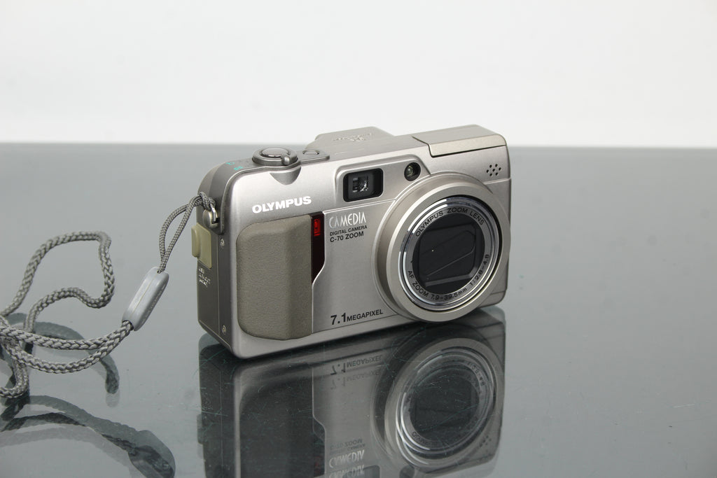 Olympus C-70 Zoom