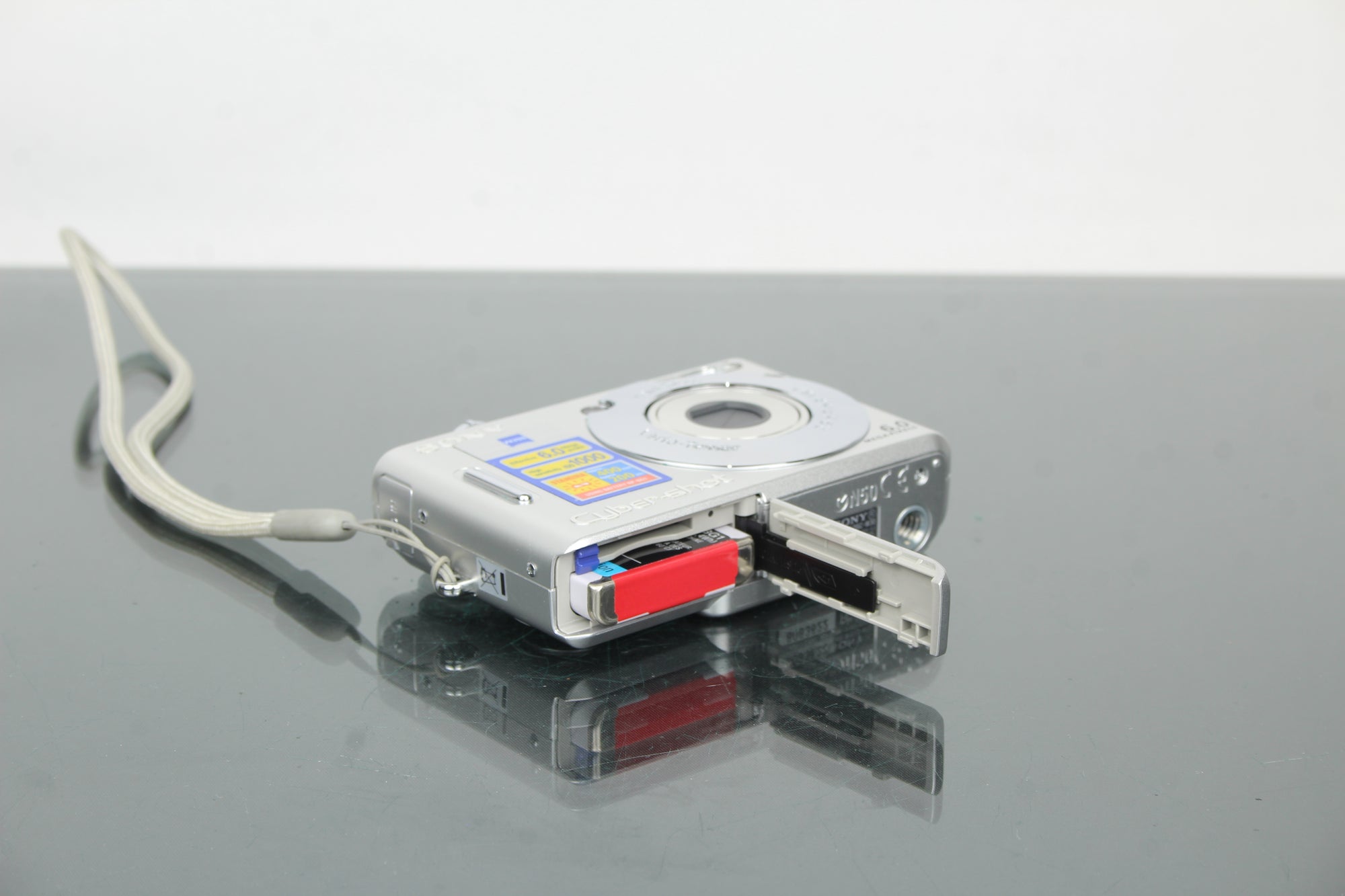 Sony Cyber-shot DSC-W30