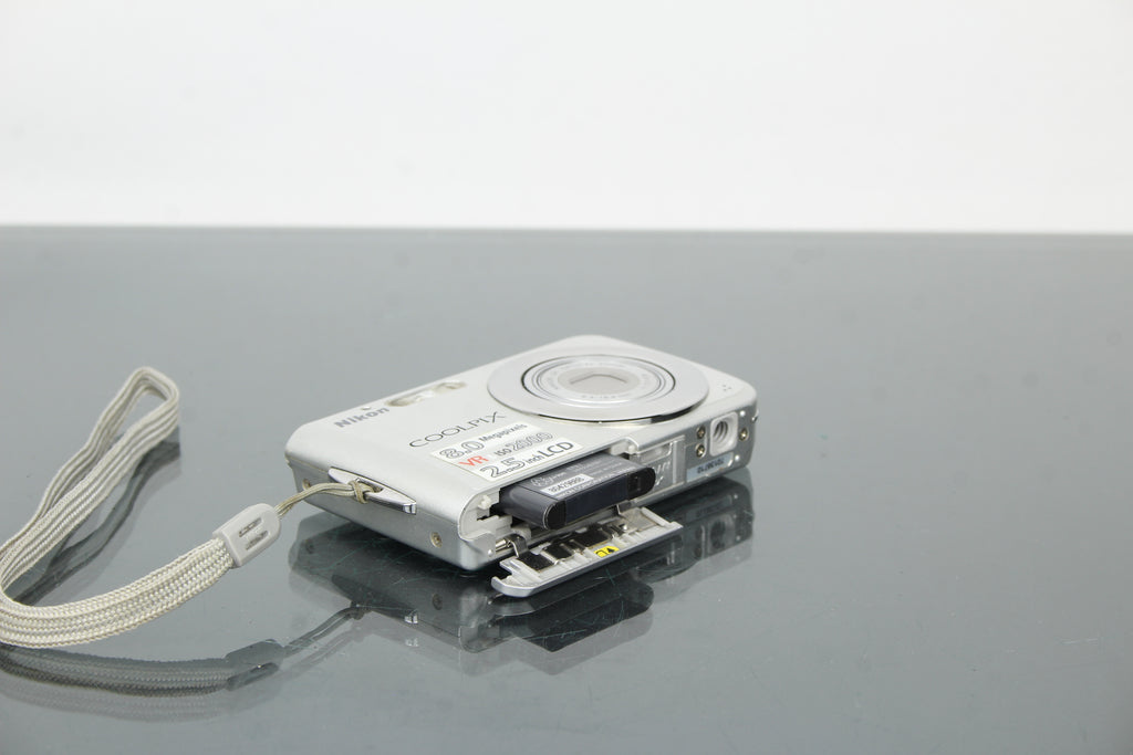 Nikon Coolpix S210
