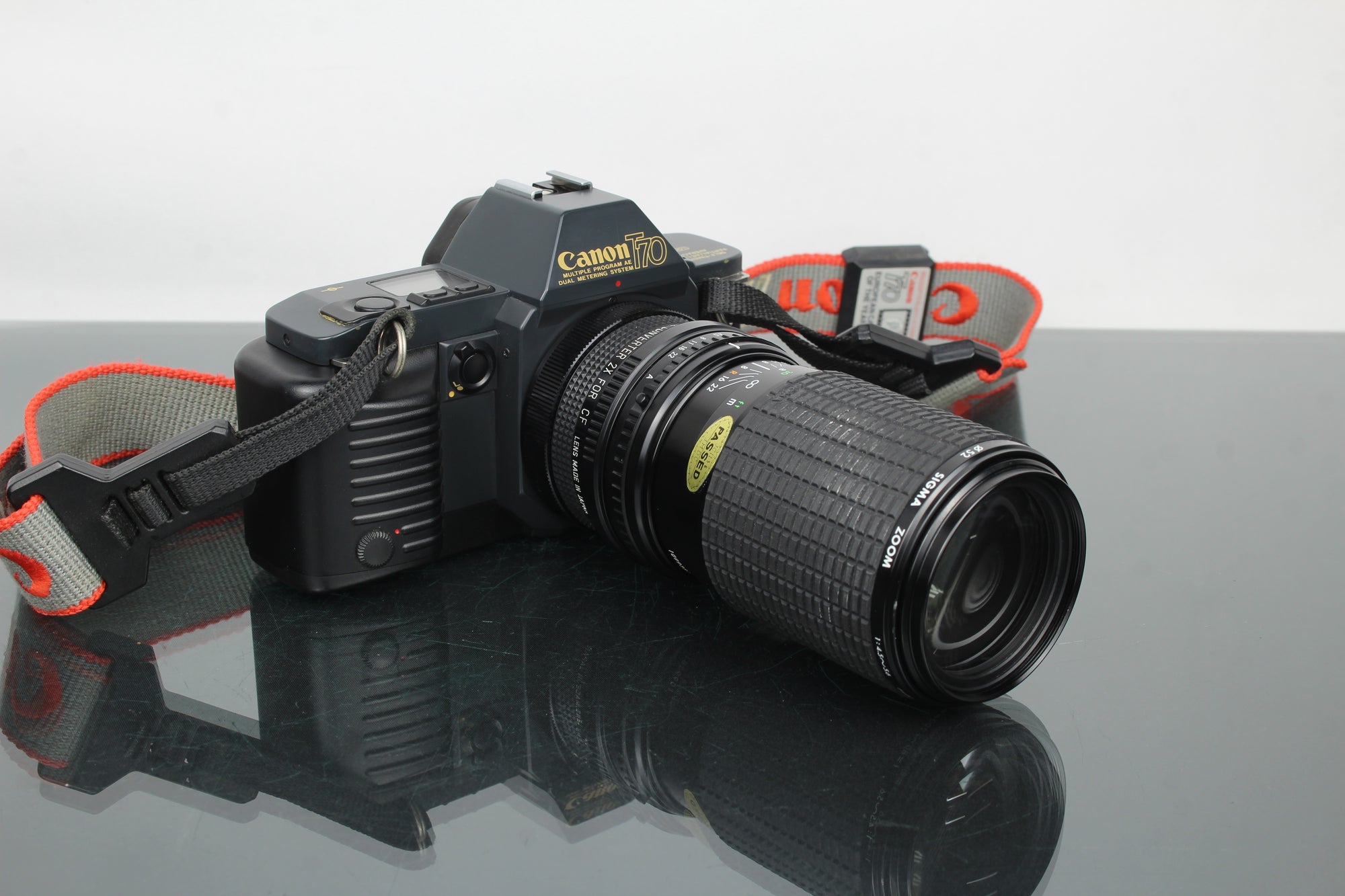 Canon T70 + Sigma 80-200mm f/4.5-5.6 FD lens