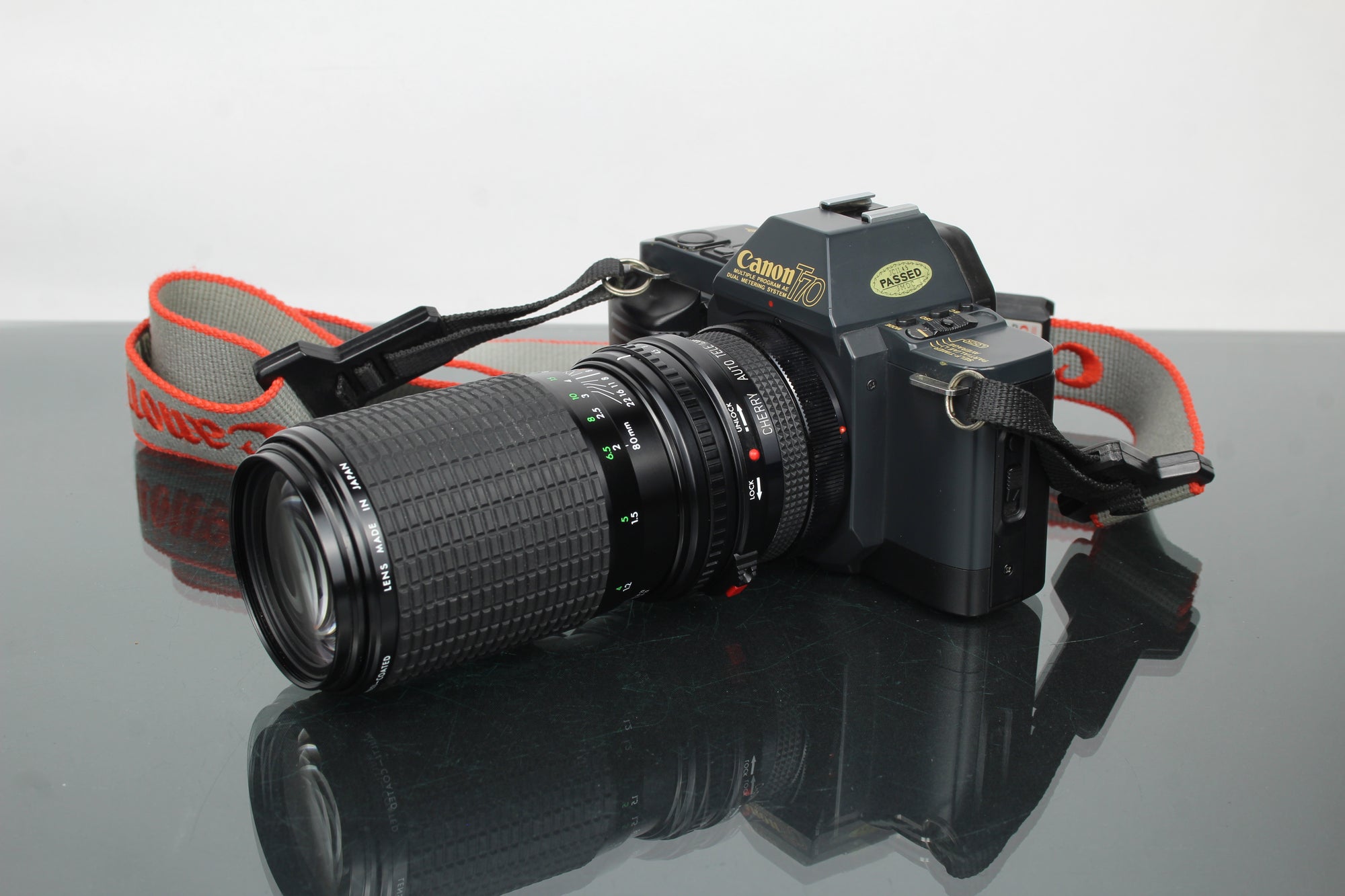 Canon T70 + Sigma 80-200mm f/4.5-5.6 FD lens