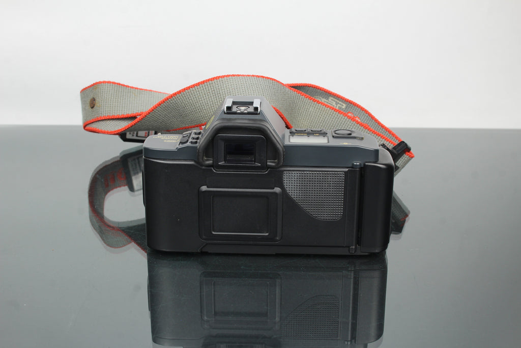 Canon T70 + Sigma 80-200mm f/4.5-5.6 FD lens