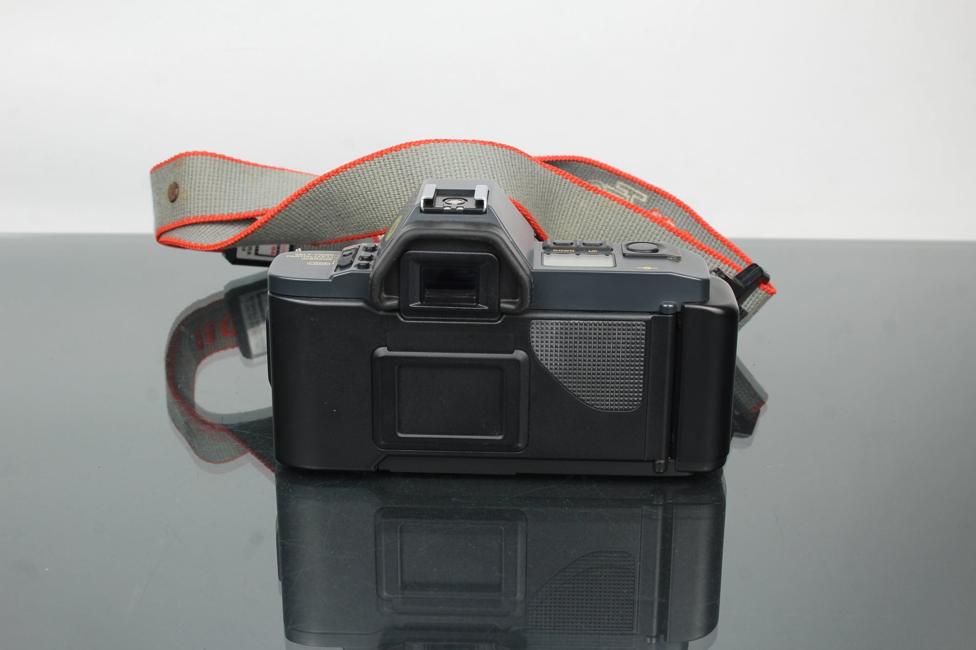 Canon T70 + Sigma 80-200mm f/4.5-5.6 FD lens