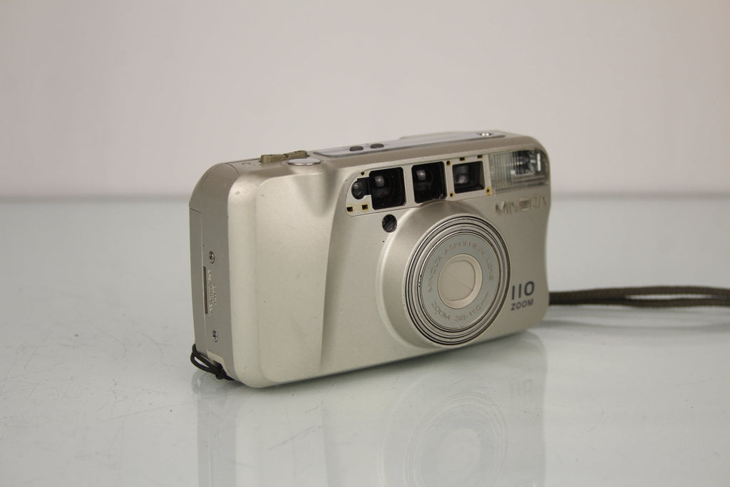 Minolta 110 Zoom - Dutch|Thrift