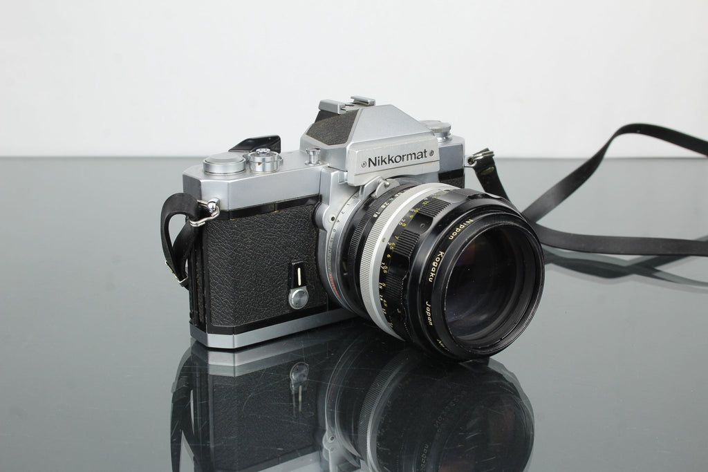 Nikkormat + Nikkor - H Auto 1:1.8 f=85mm - Dutch|Thrift