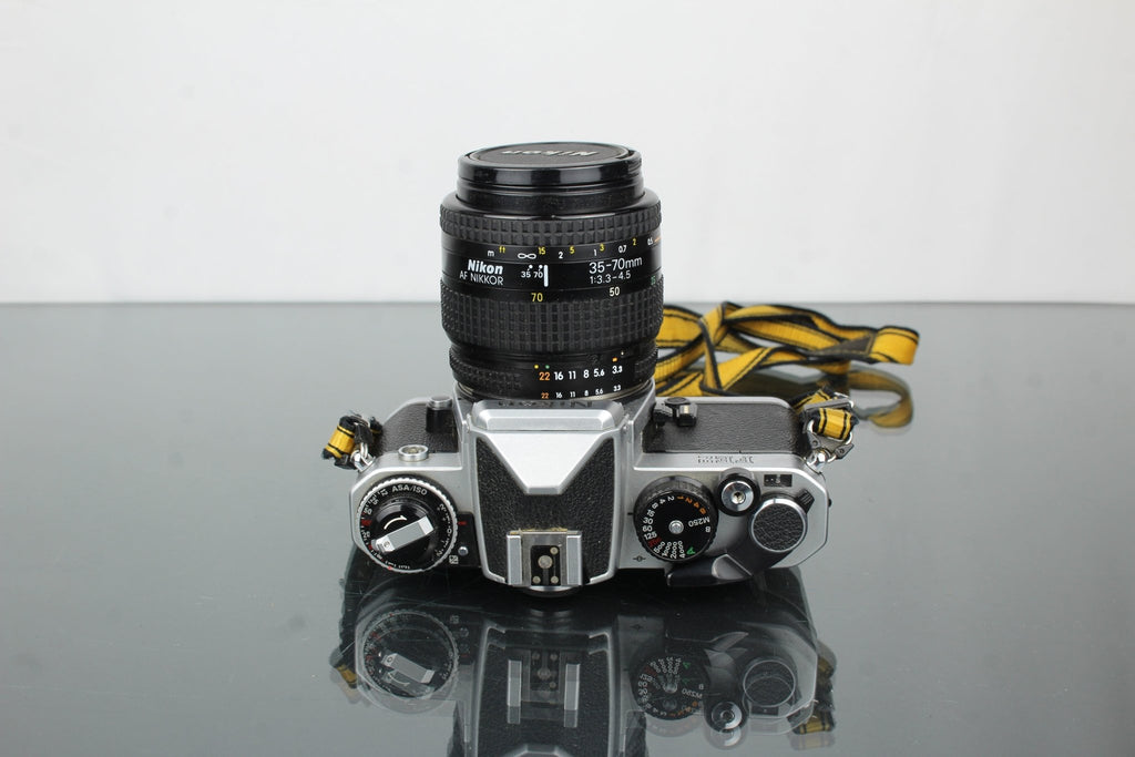 Nikon FE2 + Nikkor 35 - 70mm 1:3.3 - 4.5 lens - Dutch|Thrift