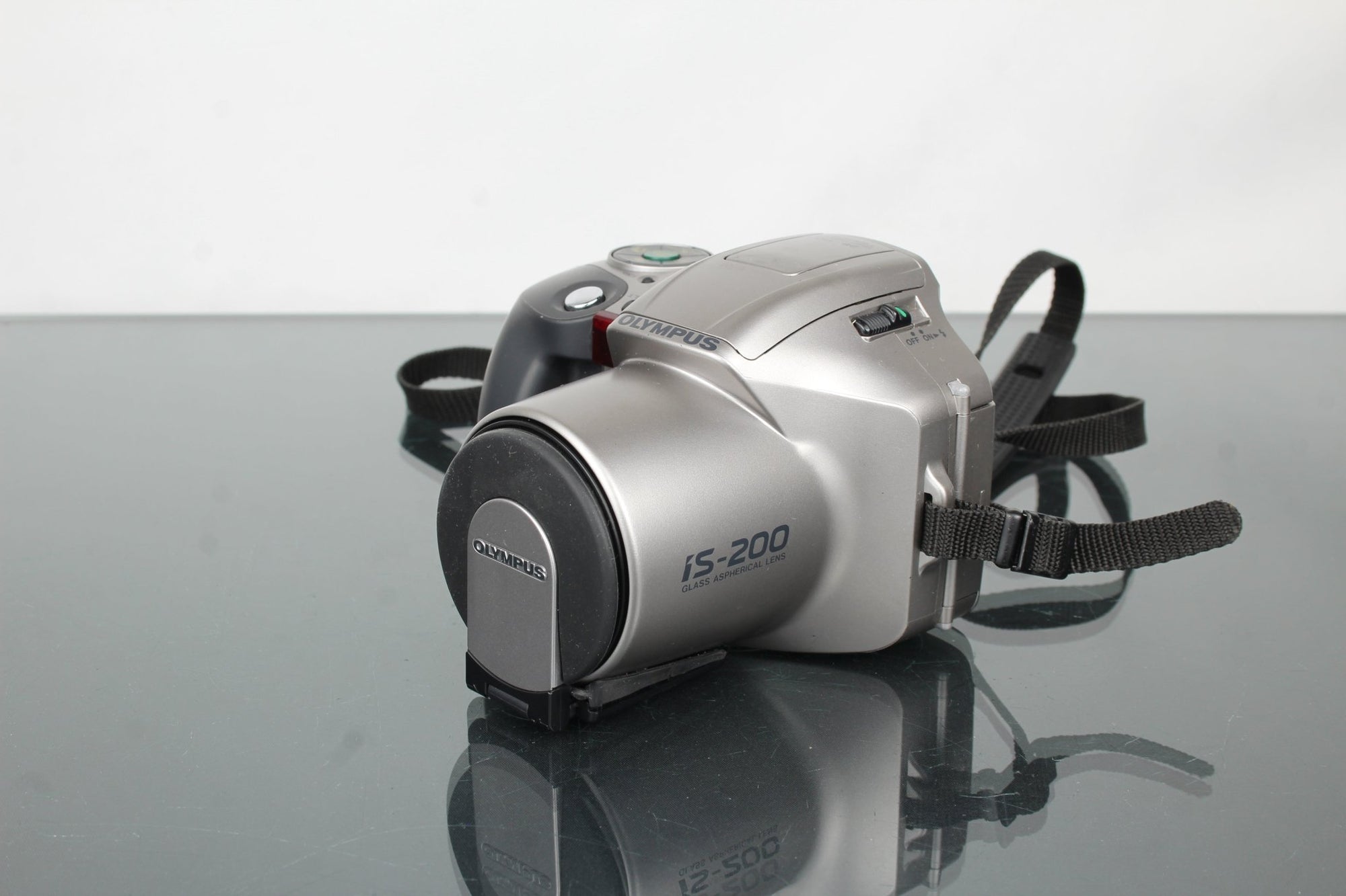 Olympus IS 200 - Dutch|Thrift