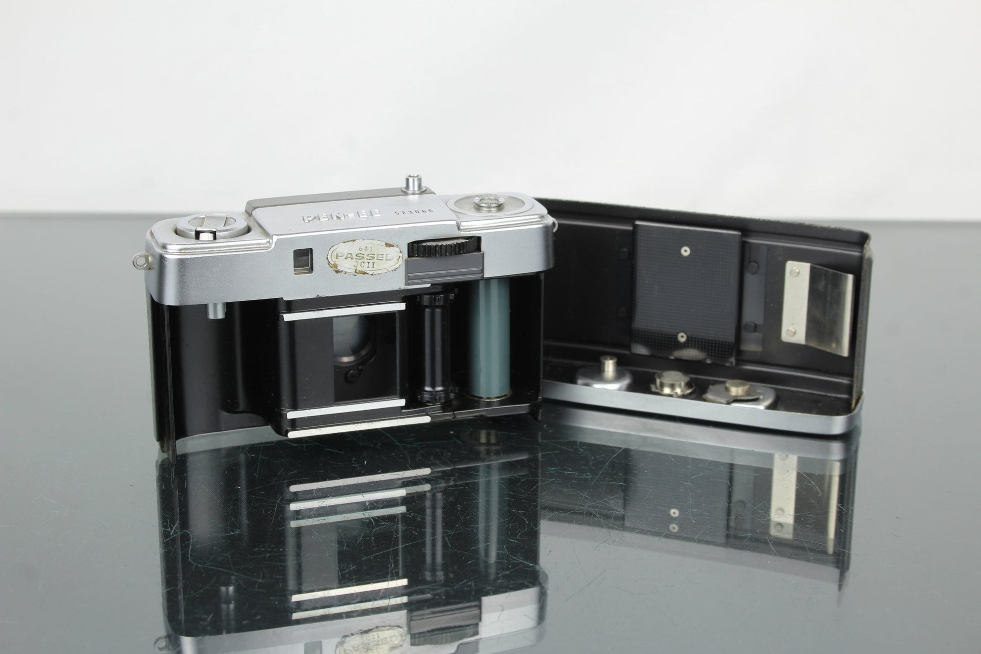 Olympus - Pen - EE - Dutch|Thrift