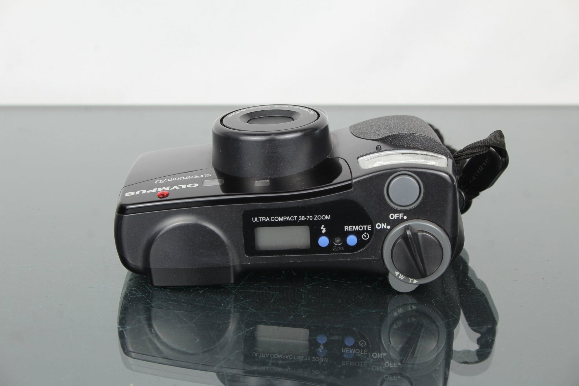 Olympus Superzoom 70 - Dutch|Thrift
