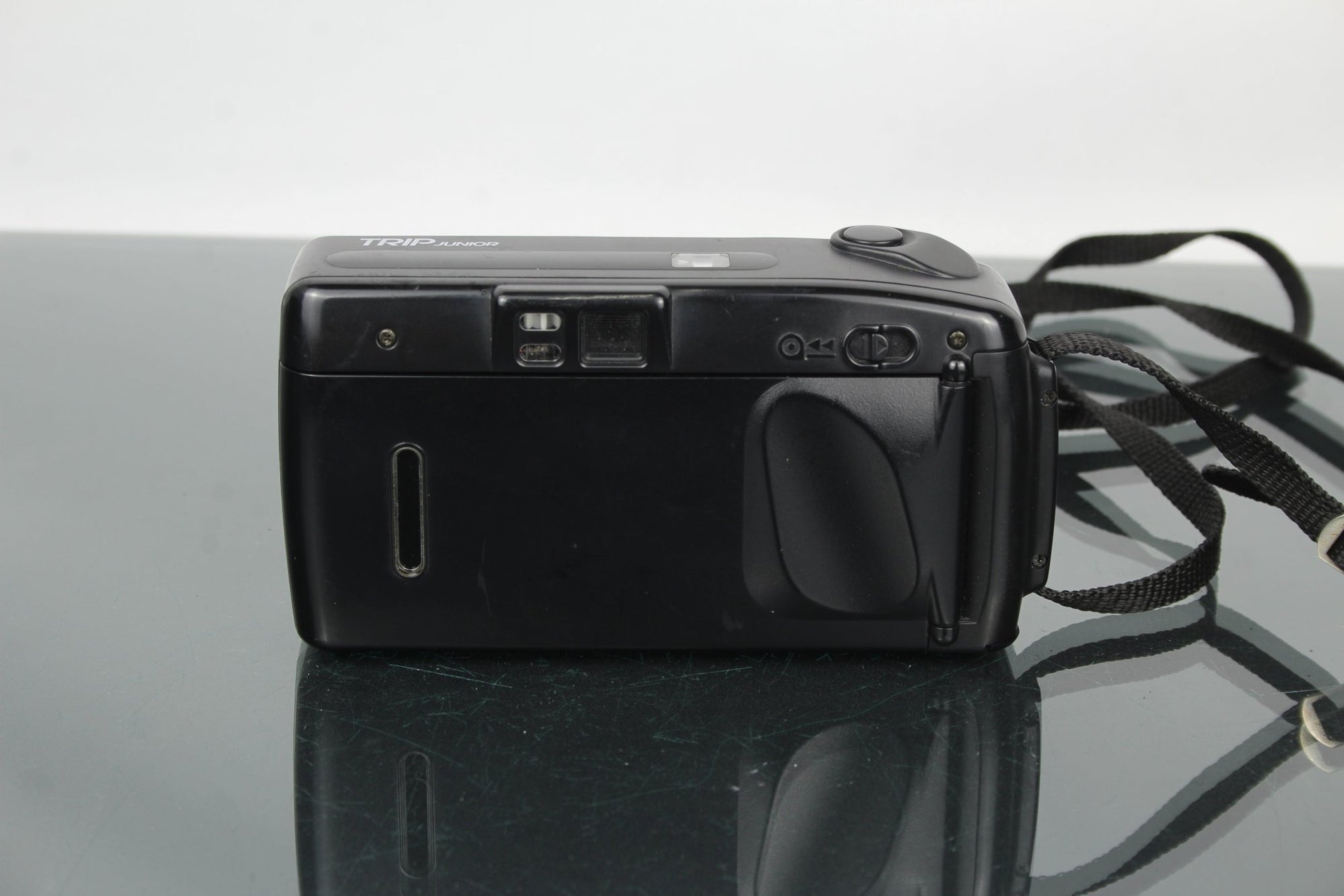 Olympus Trip Junior - Dutch|Thrift