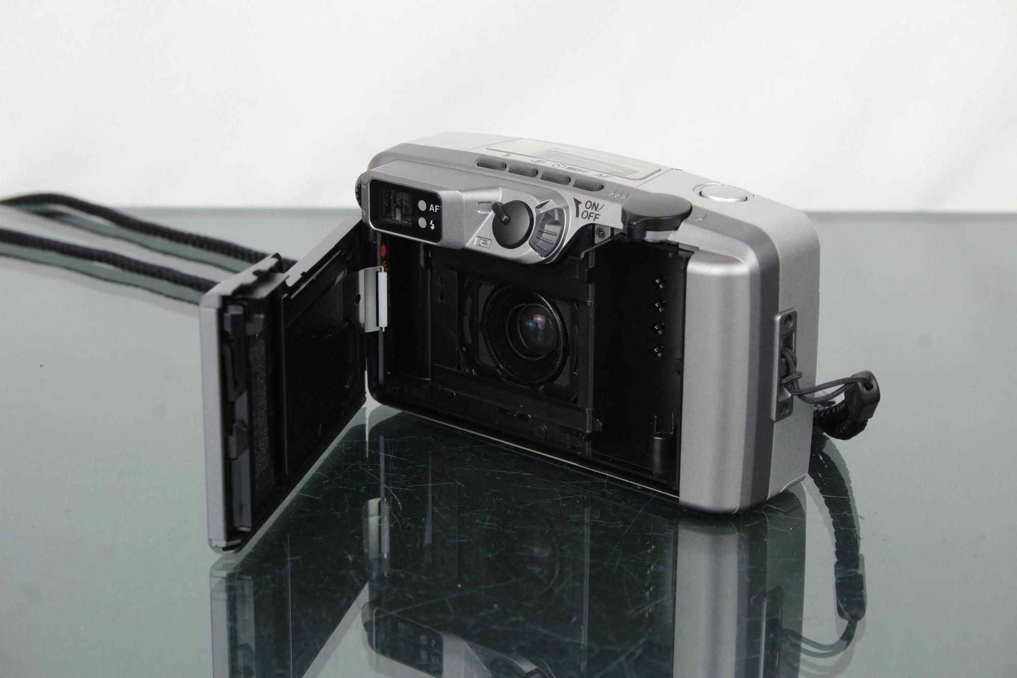 Pentax Espio 135m - Dutch|Thrift