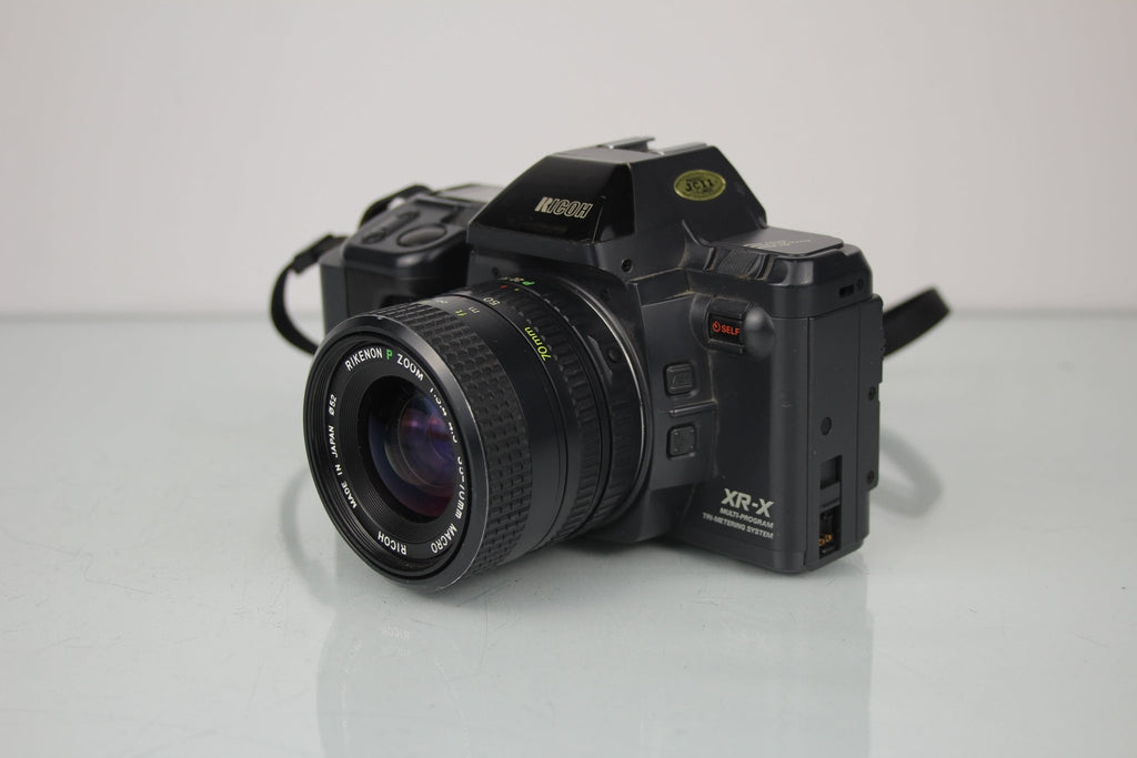 Ricoh XR - X + 35 - 70mm 1:3.4 - 4.5 lens - Dutch|Thrift