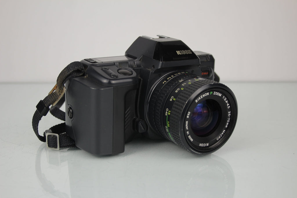Ricoh XR - X + 35 - 70mm 1:3.4 - 4.5 lens - Dutch|Thrift