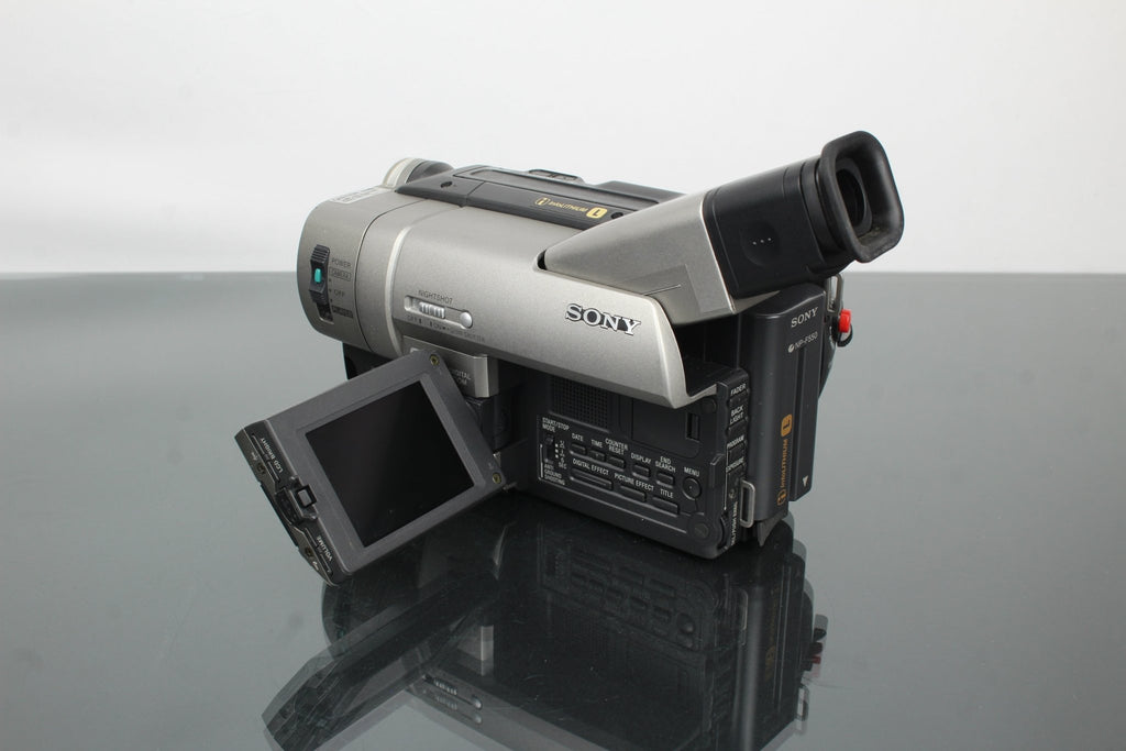 Sony Handycam CCD - TRV66E Hi8 - Dutch|Thrift