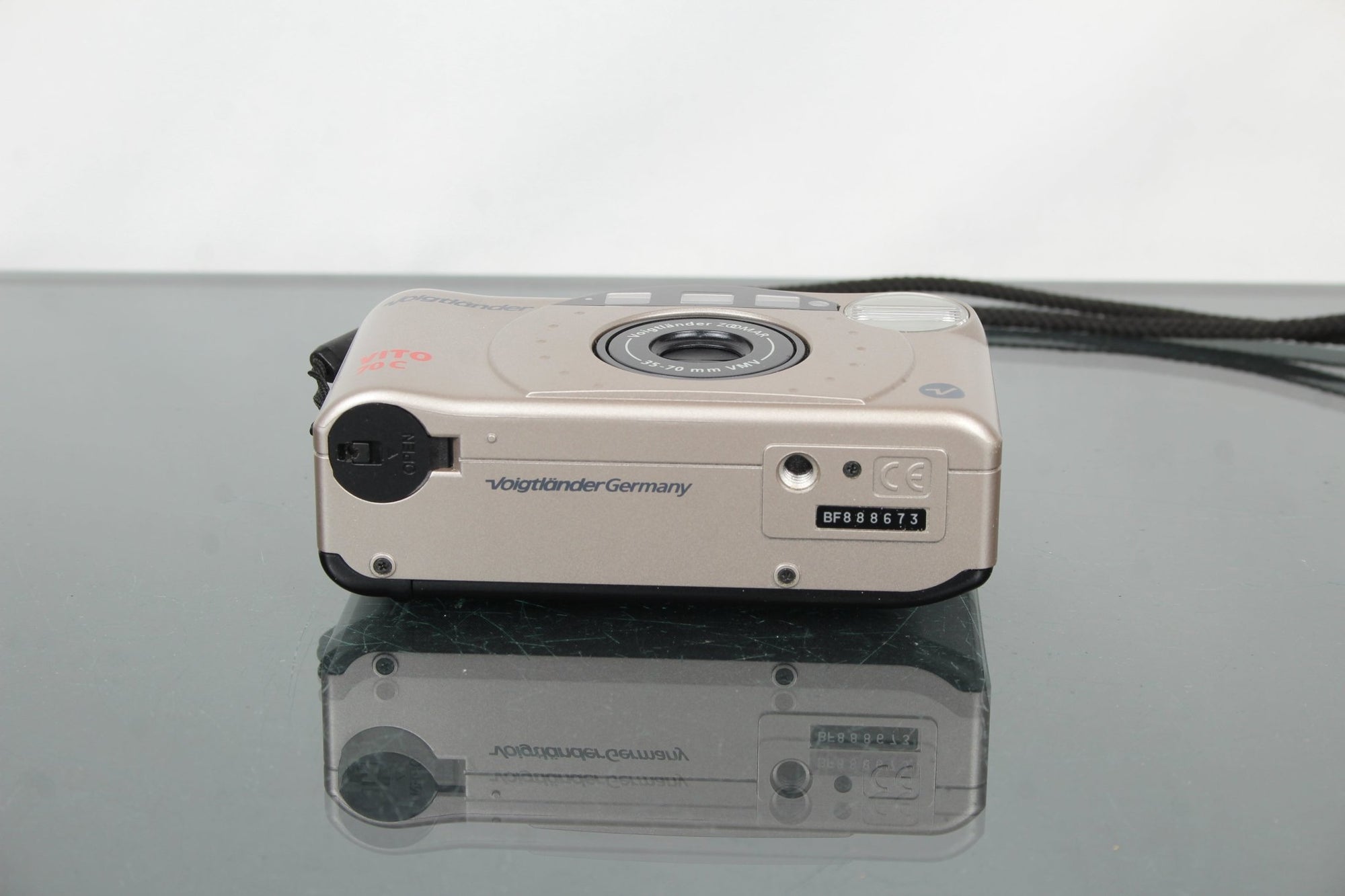 Voigtlander Vito 70C - Dutch|Thrift