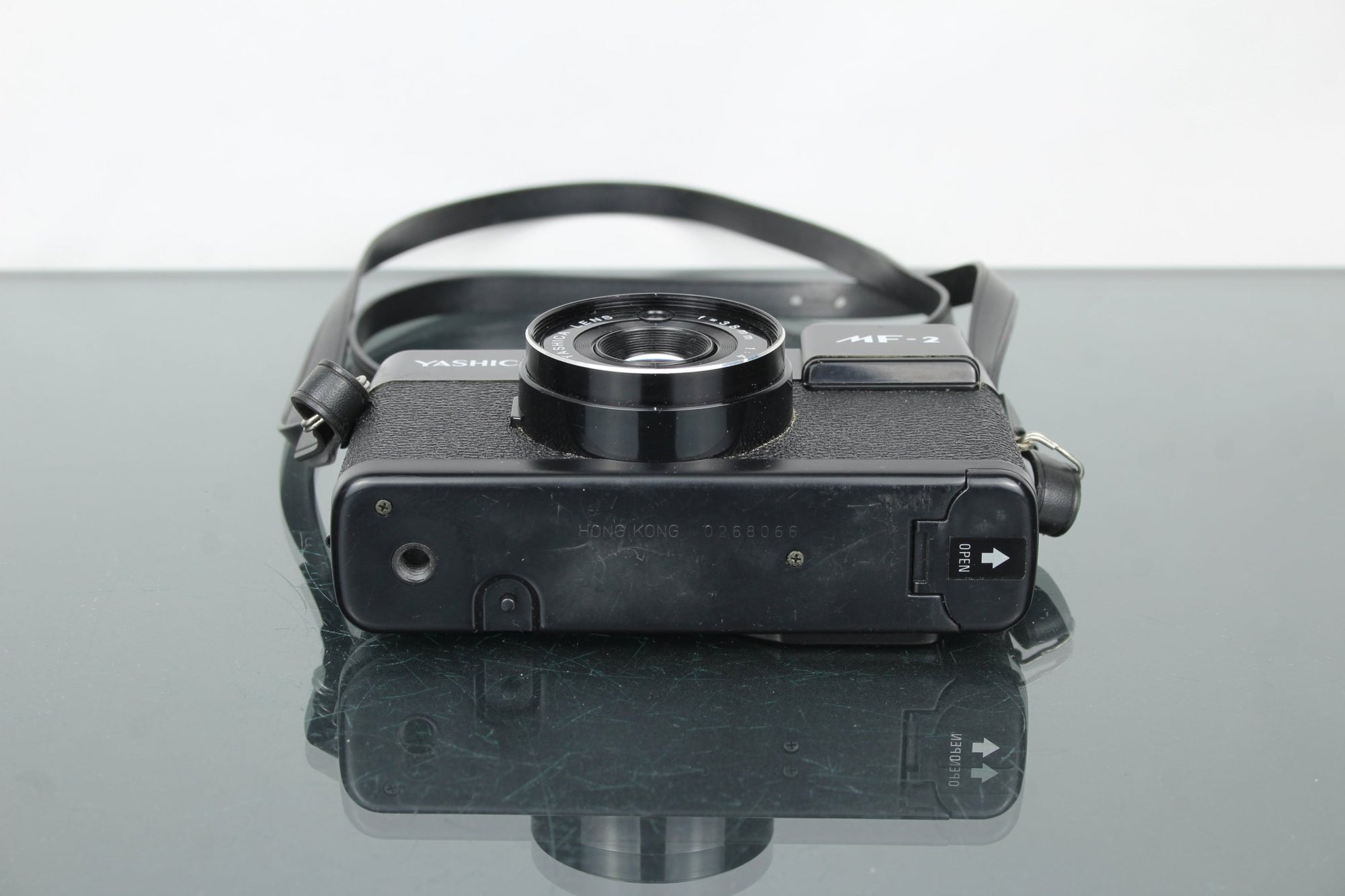 Yashica MF2 - Dutch|Thrift